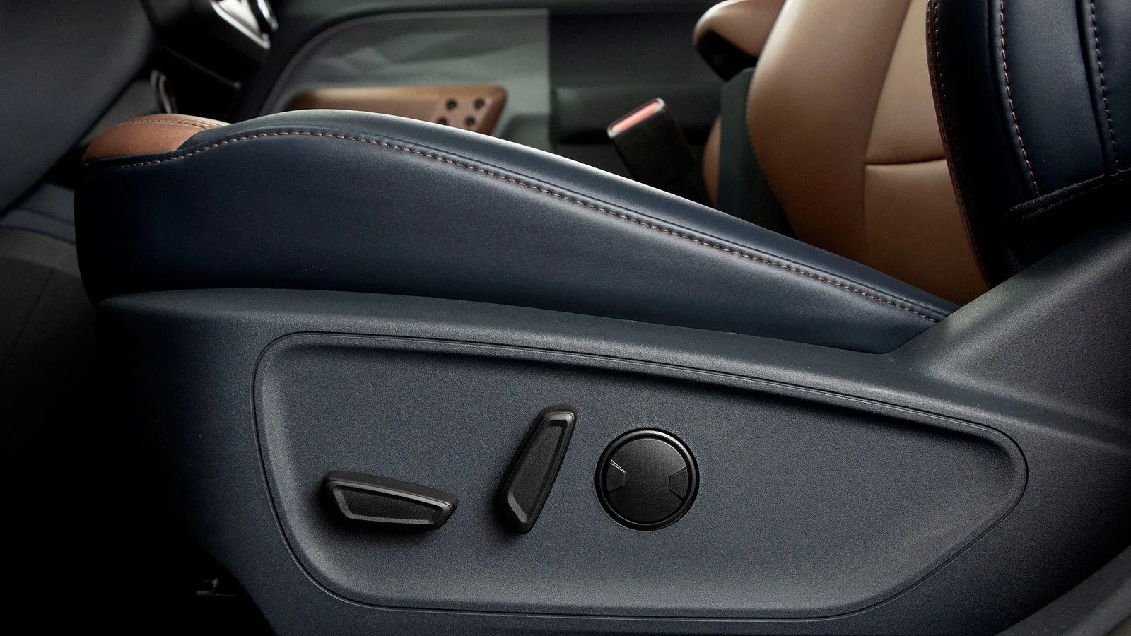 Asiento del conductor con ajuste eléctrico