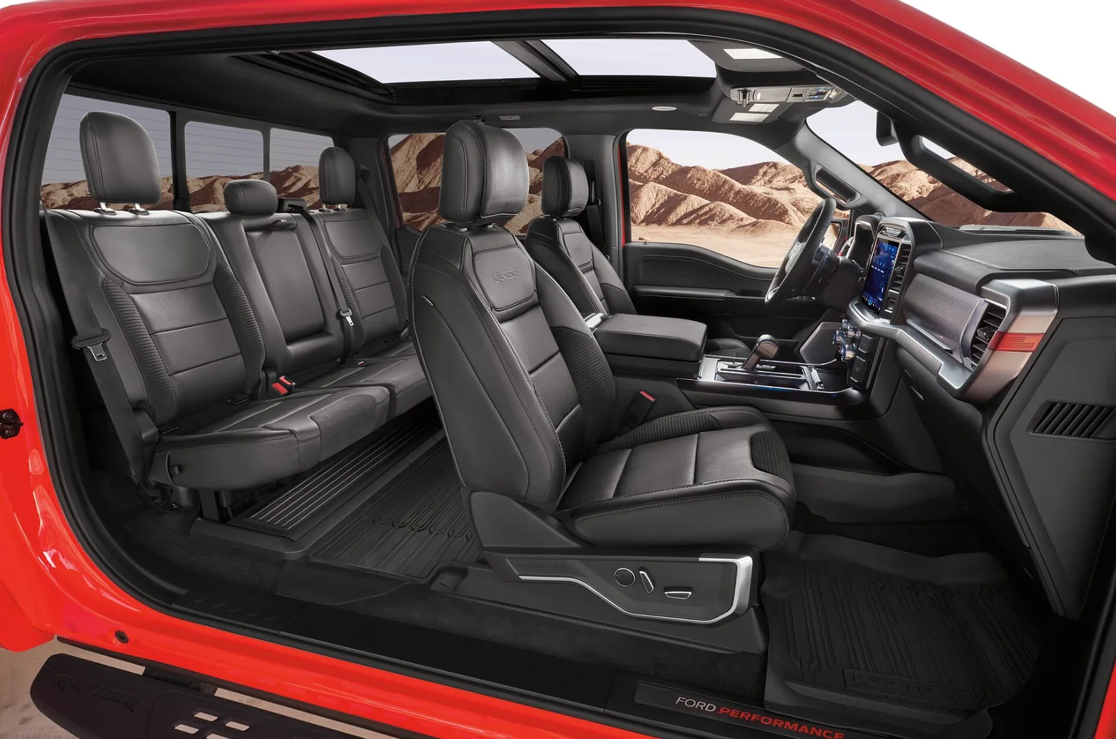 Asiento pasajeros trasero ​ calefaccionado, Rebatible y con espacio de almacenamiento