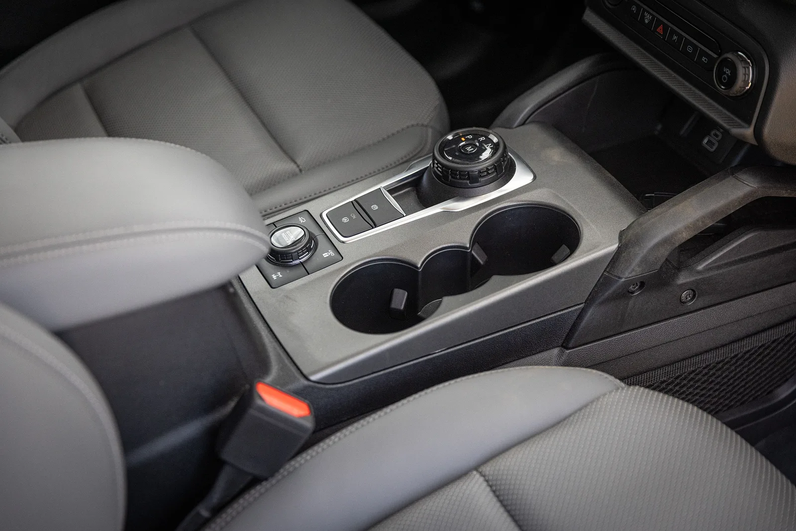 Selector de cambios rotativo (Rotary Shifter) y levas al volante