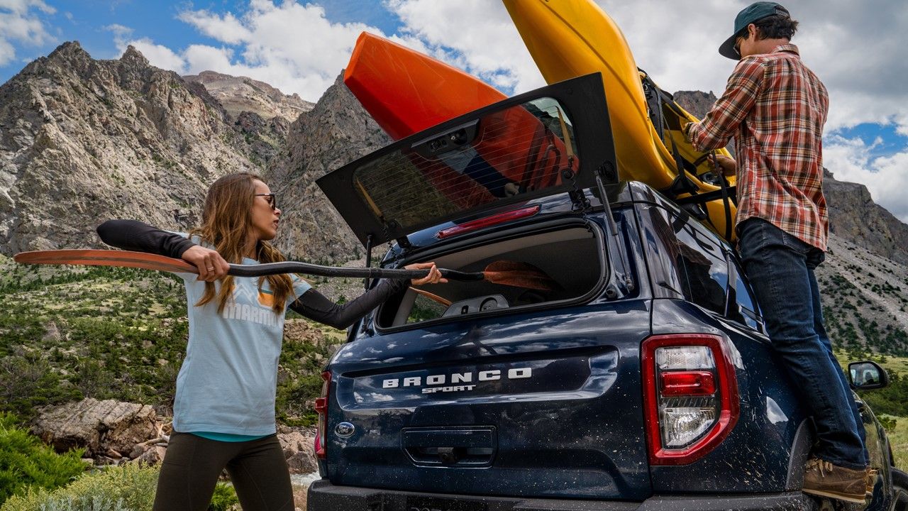 Compuerta Trasera con doble apertura